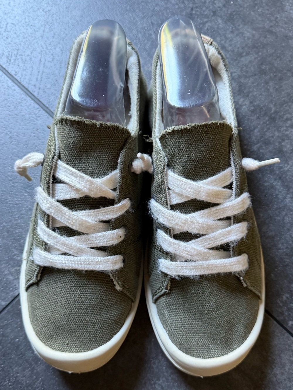 Pop Canvas Lace Up Sneakers